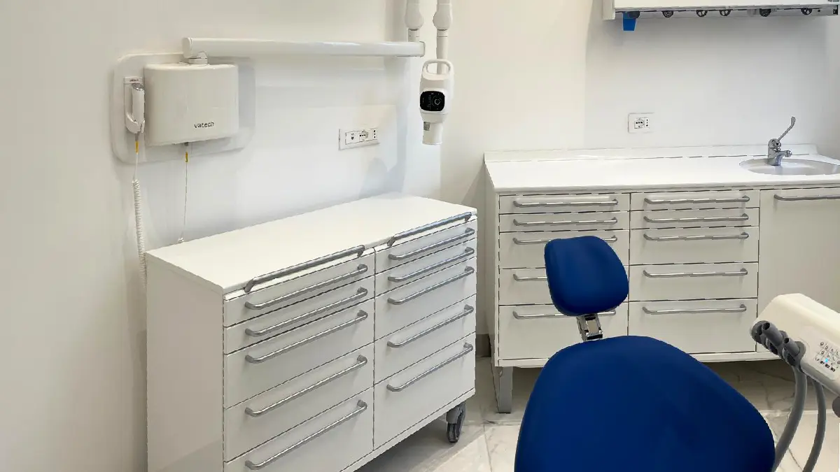 Studio-dentistico-dottoressa-Cristina-Vitale-Roma (11)